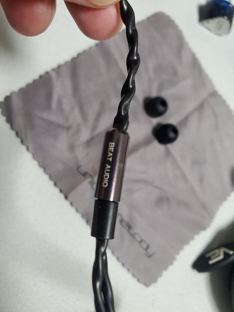 イヤホン Unique Melody Maverick+