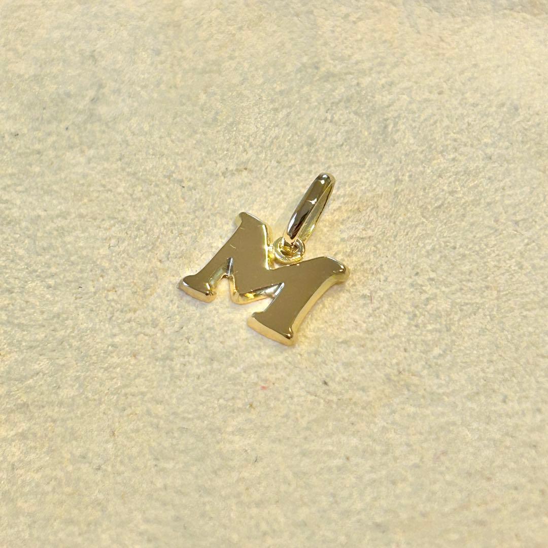 18金 イニシャル アルファベット ペンダント トップ ヘッド M m 新品