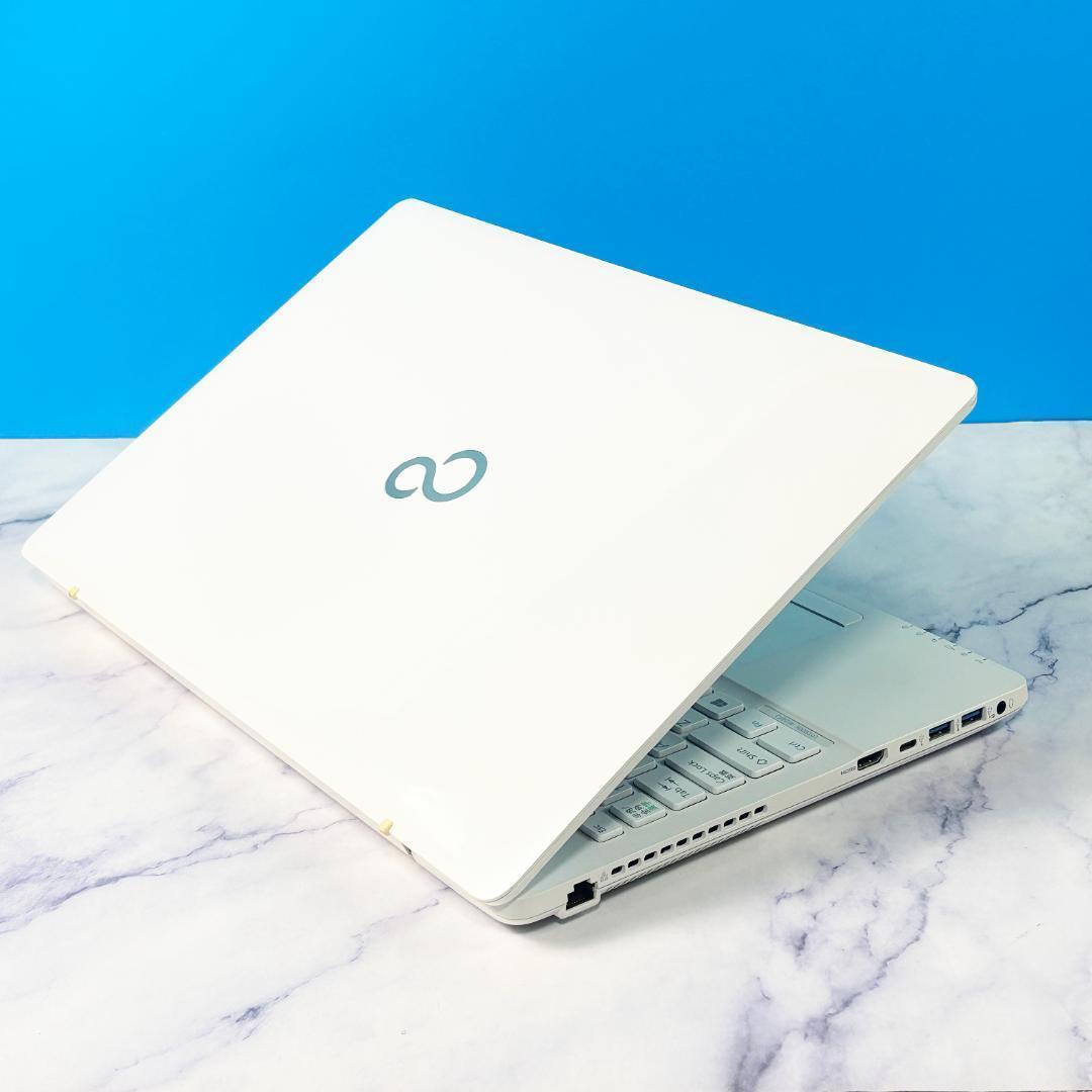 16GBは残りわずか！Corei7・SSD512・ホワイト ノートパソコン