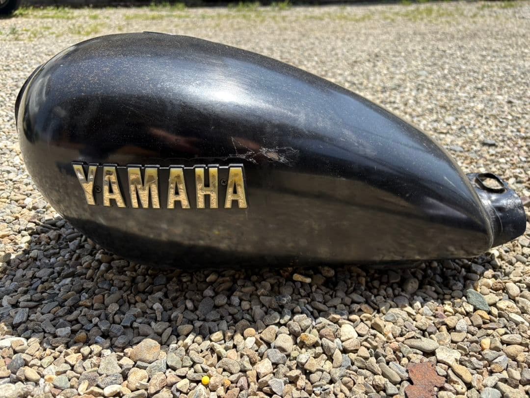 YAMAHA SR250タンク ブラック 付属品付き タンク内錆び取り済