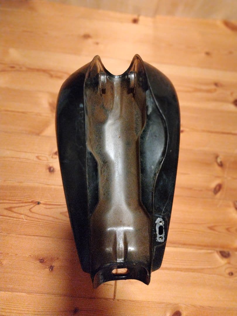 YAMAHA SR250タンク ブラック 付属品付き タンク内錆び取り済