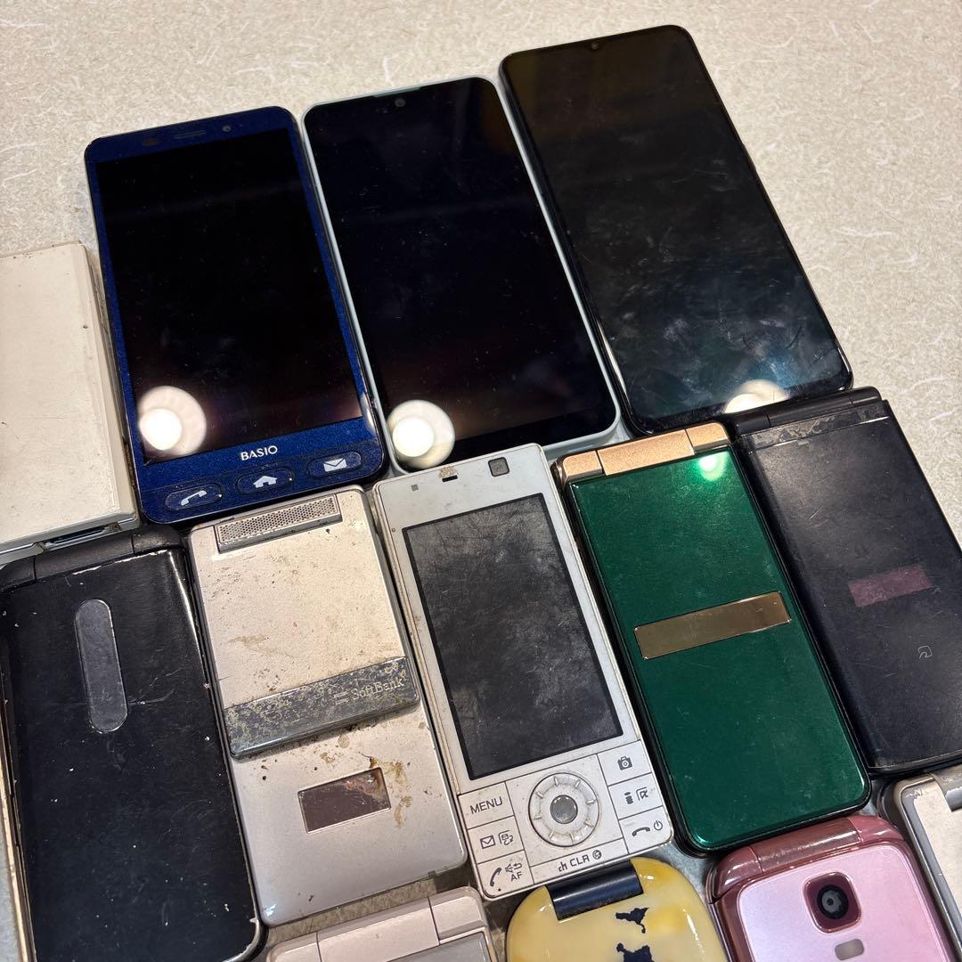 携帯電話 ガラケー スマホ　おまとめ　30台　ジャンク品