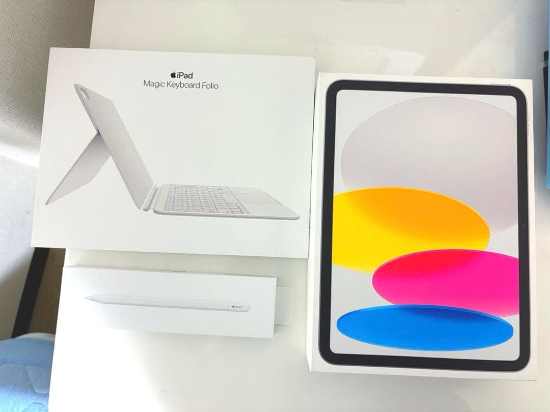 iPad A16シルバー128GB Magic Keyboard Folio
