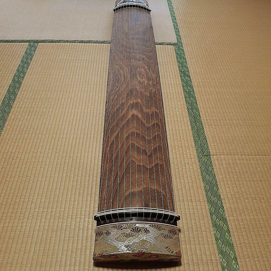 伝統的な木製琴 すだれ彫りナイロン弦付き 専用袋付き送料無料