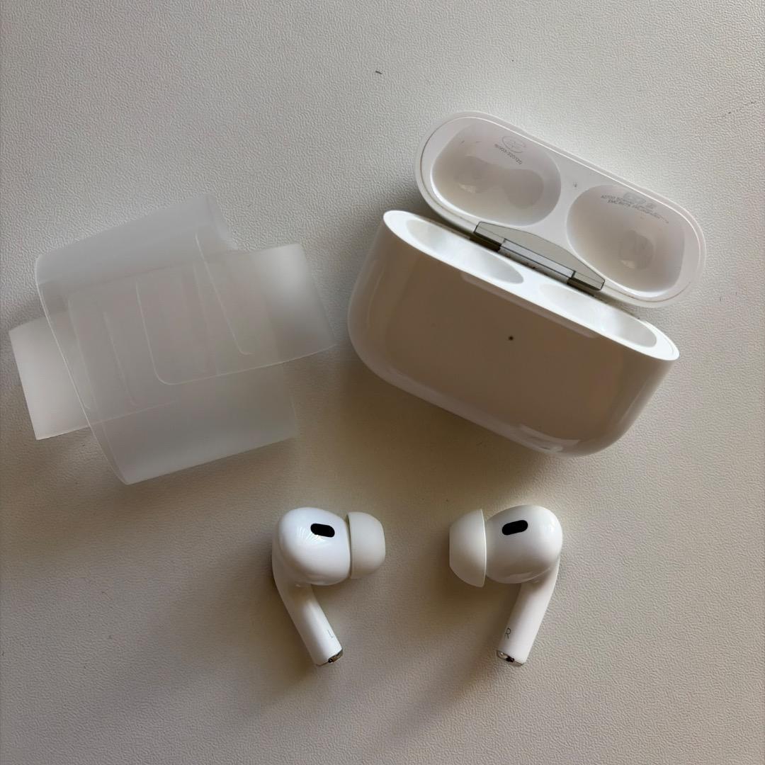 AirPods Pro 第2世代 Lightning（箱・付属品あり）