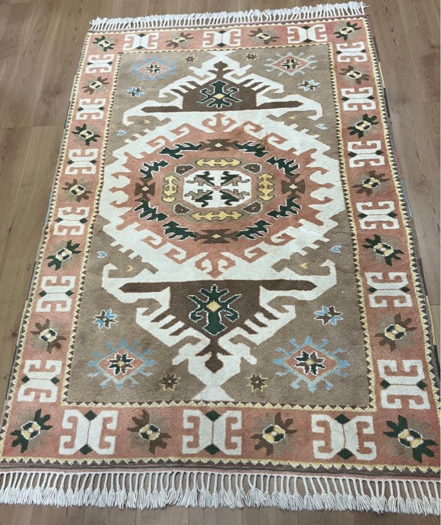 トルコ絨毯　バルケシル　約200×140cm ウール