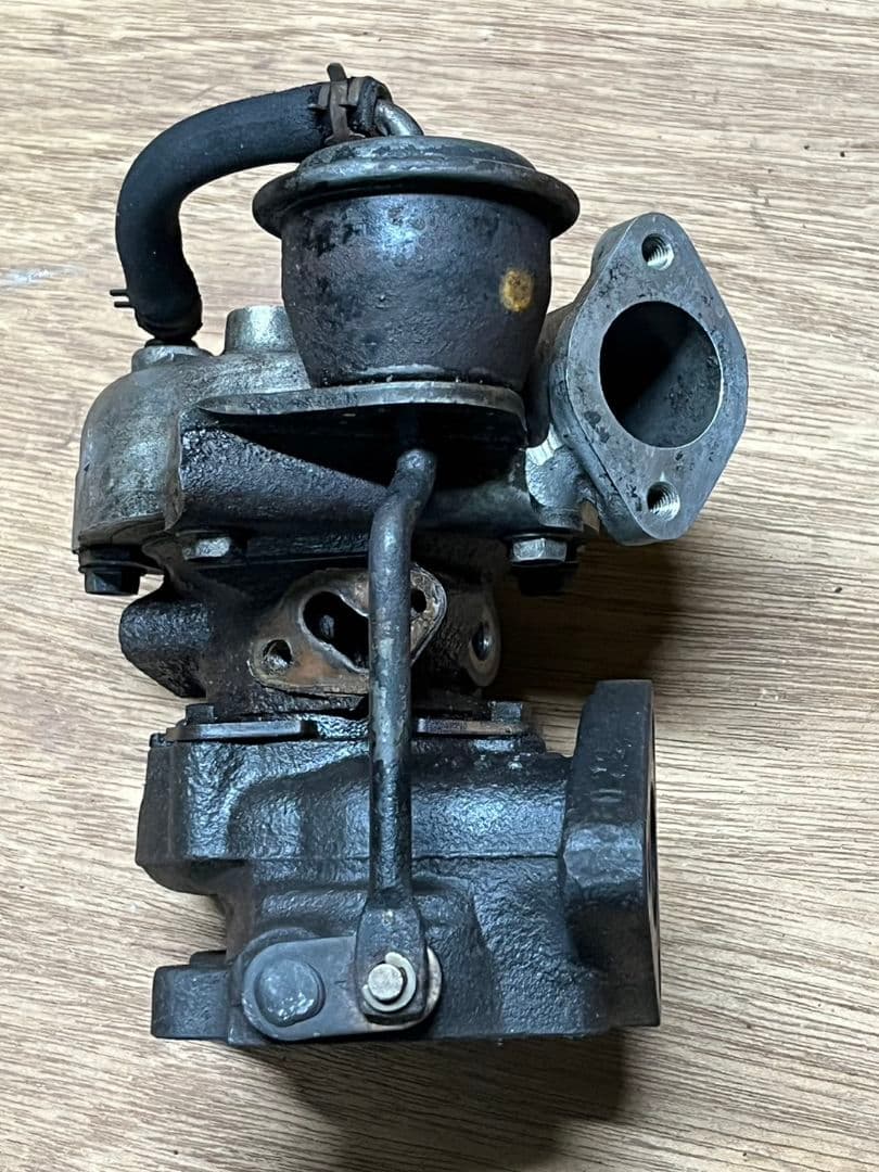 777とりおき分HITACHI ターボチャージャー