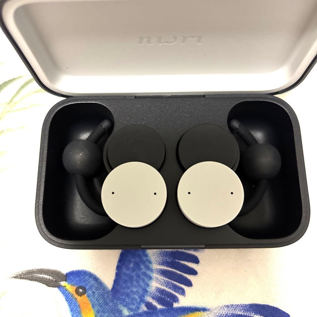 nwm DOTS オープンイヤー型 完全ワイヤレス耳スピーカー　ストーンホワイト