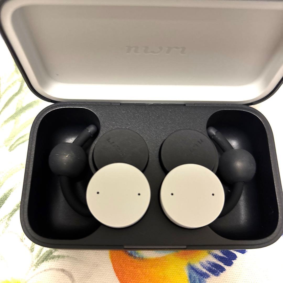 nwm DOTS オープンイヤー型 完全ワイヤレス耳スピーカー　ストーンホワイト