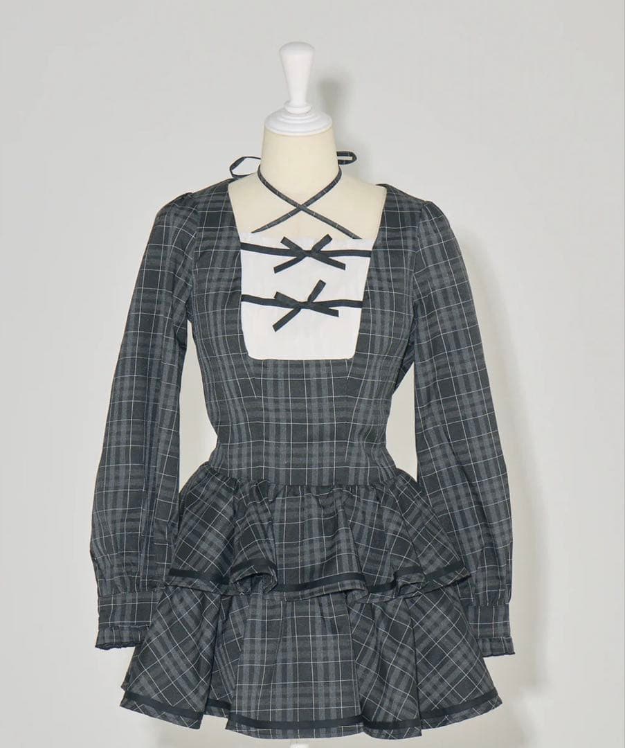 pium クロステープバイカラーティアードワンピース