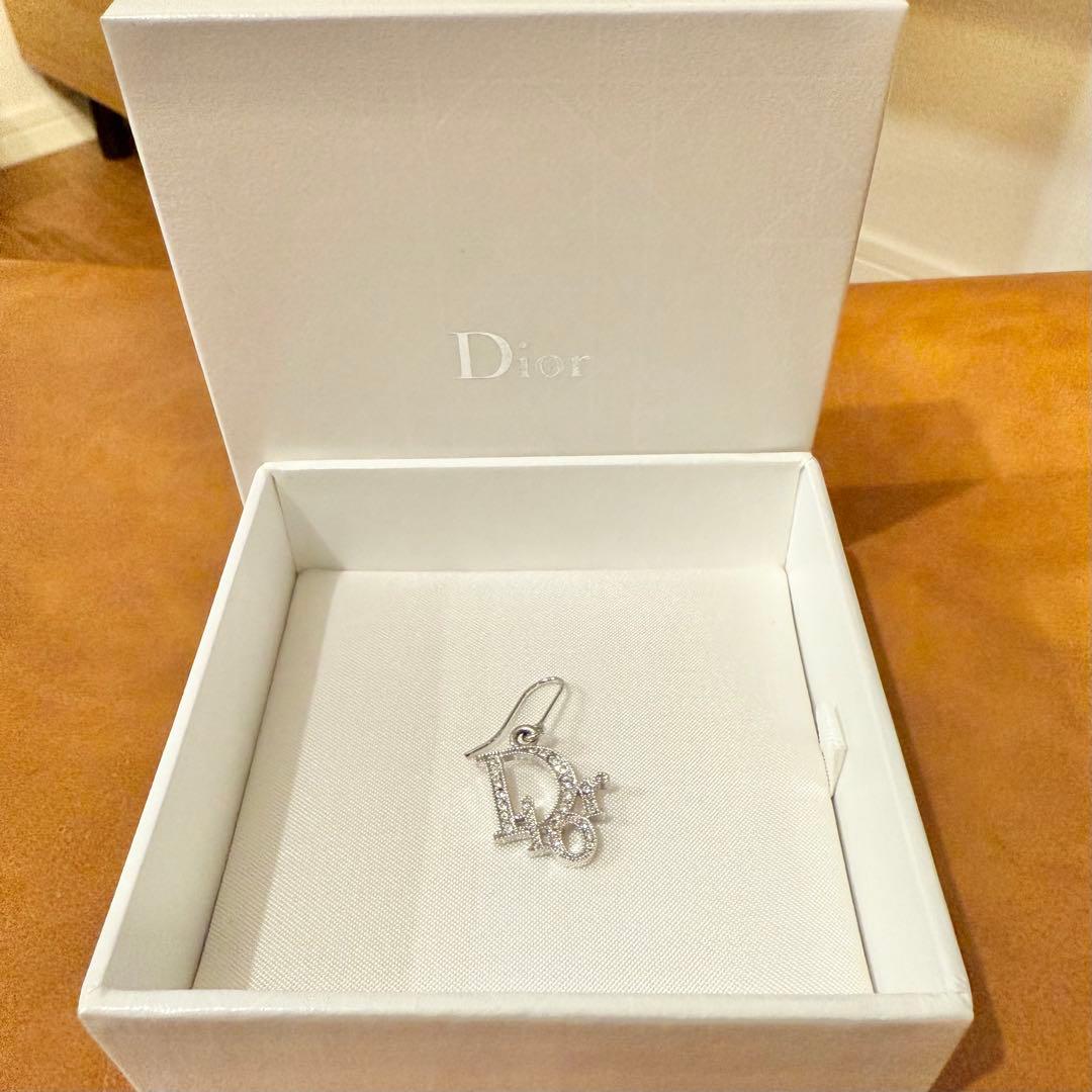 Dior クリスタルピアス(片耳用)