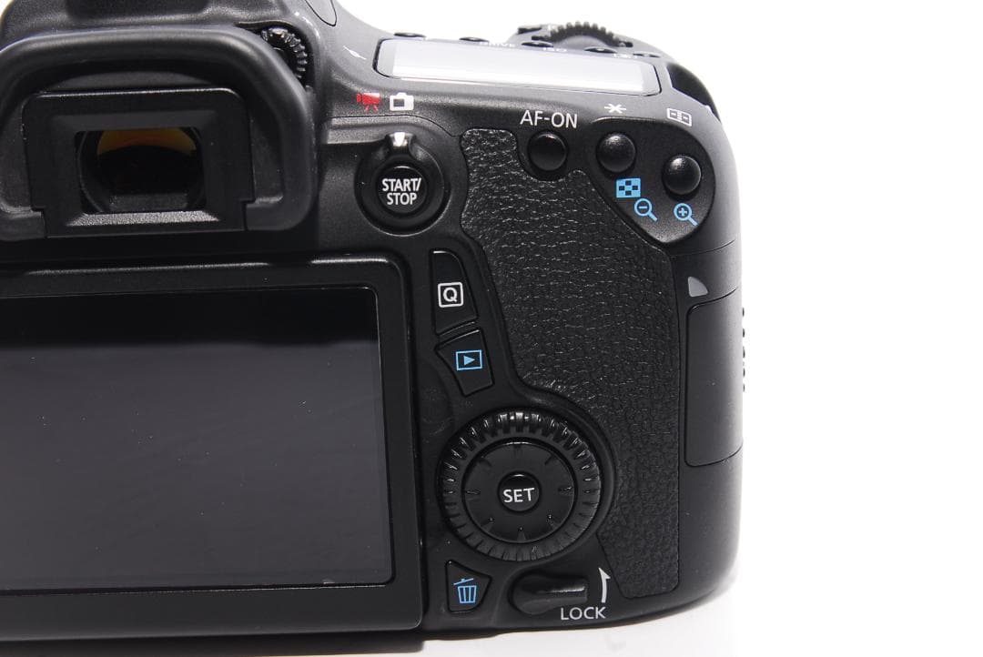 TRSY ✨ショット数少 美品✨Canon EOS 70Dダブルレンズ