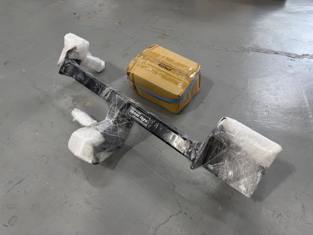 Global Tight ヒッチメンバー 未使用　ベンツGLS400d用