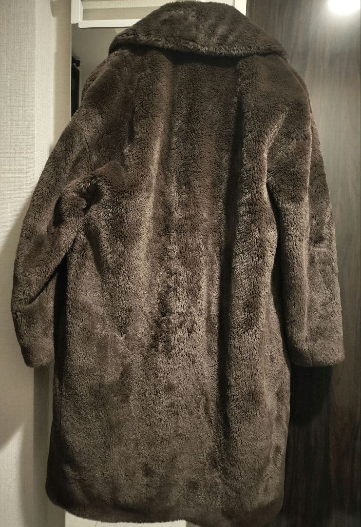 超美品Herno ヘルノ　ダブルブレスト　エコファーコート