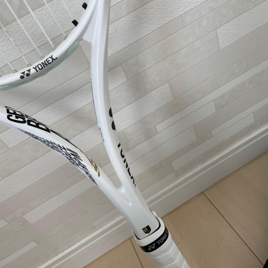 ヨネックス　ジオブレイク70s マットホワイト　ラケットケースあり