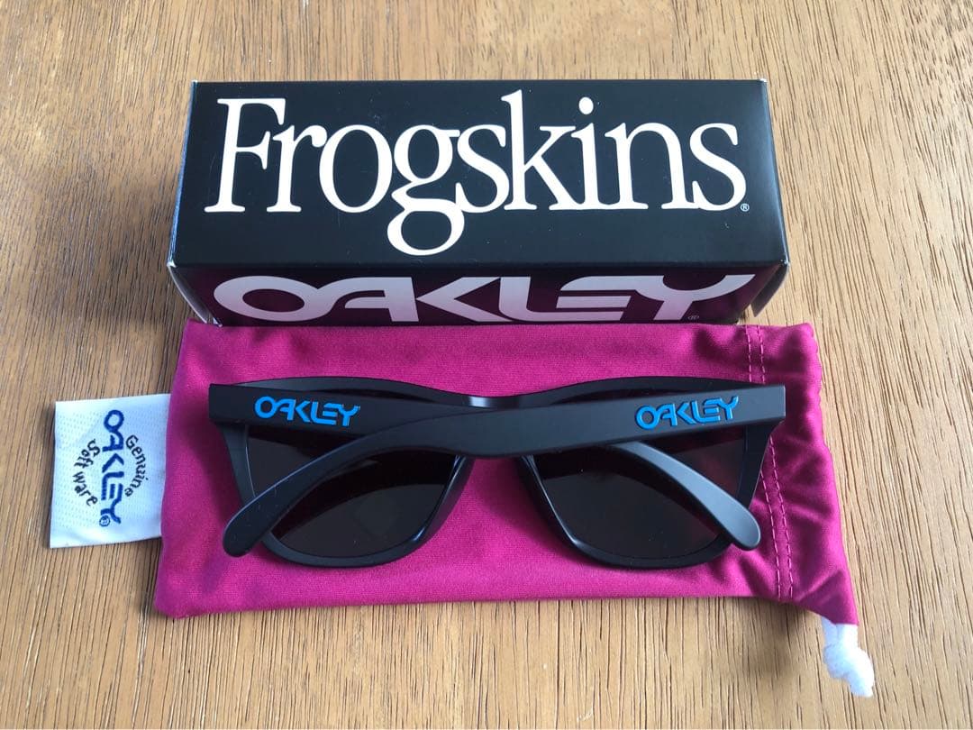 【未使用品】オークリー フロッグスキン