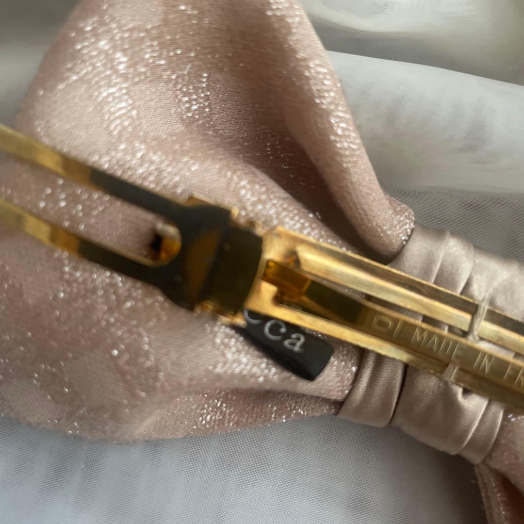 アッカ　バレッタ　新品未使用　ベージュ　ゴールド