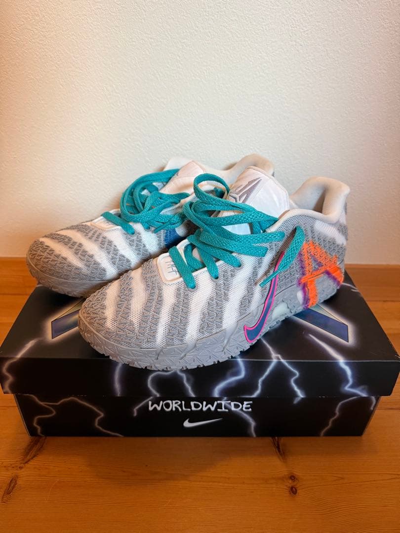 シューズ(男性用) Nike Ja 3 Light Show