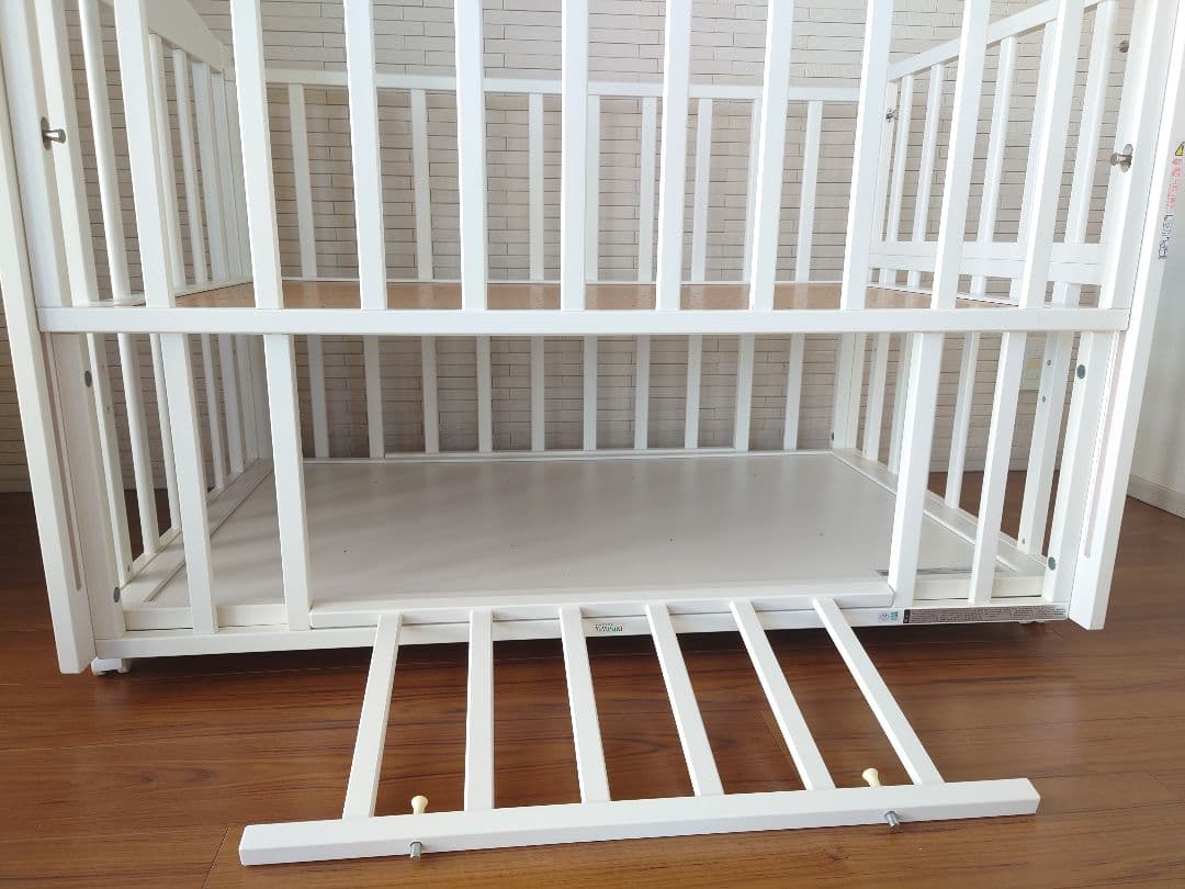 ヤマサキ　ベビーベッド　ツーオープンベッド