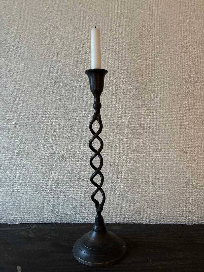 イギリスアンティーク　ツイストデザイン キャンドルスタンド