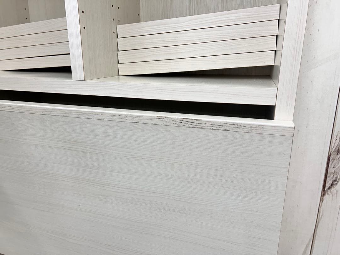 ライティングビューロー　デスク　多収納②