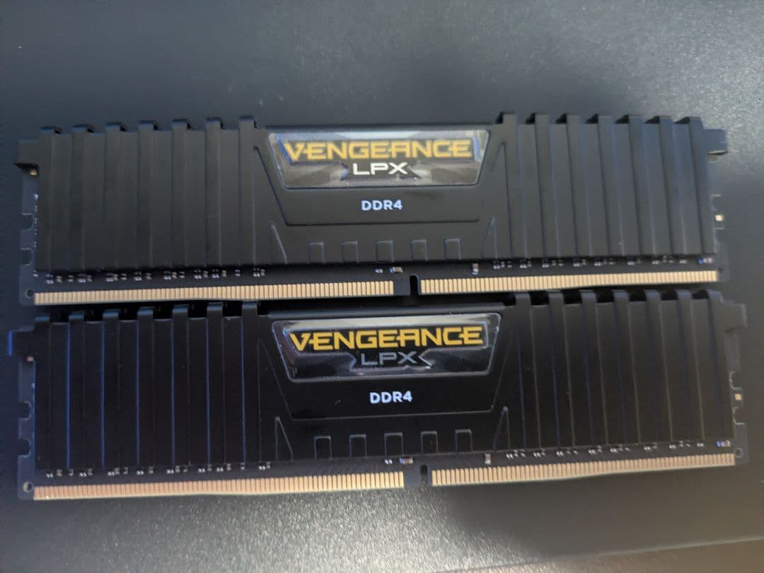 DDR4 3200Mhz 32GB（16GB×2）