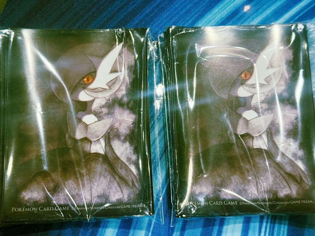 メガサーナイト　デッキシールド　スリーブ　61枚