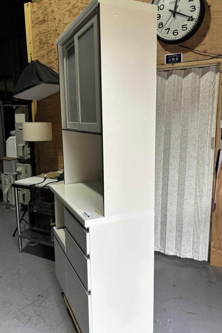 最高級 PAMOUNA キッチンボード、食器棚、幅90cm Used