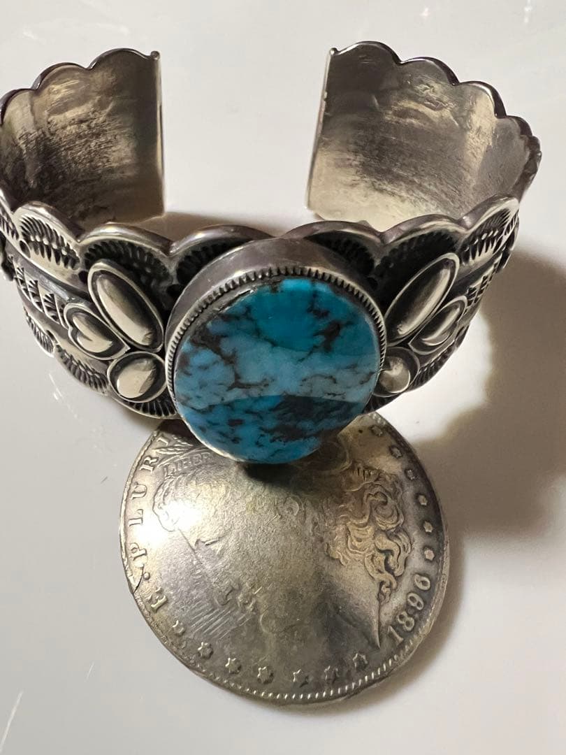 デルバートゴードン Delbert Gordonインディアンジュエリー ナバホ族