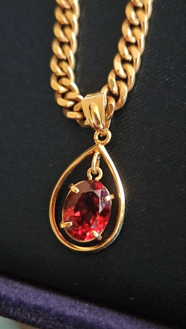 K18 ゴールド ガーネット 揺れる ペンダントトップ