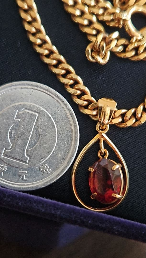 K18 ゴールド ガーネット 揺れる ペンダントトップ