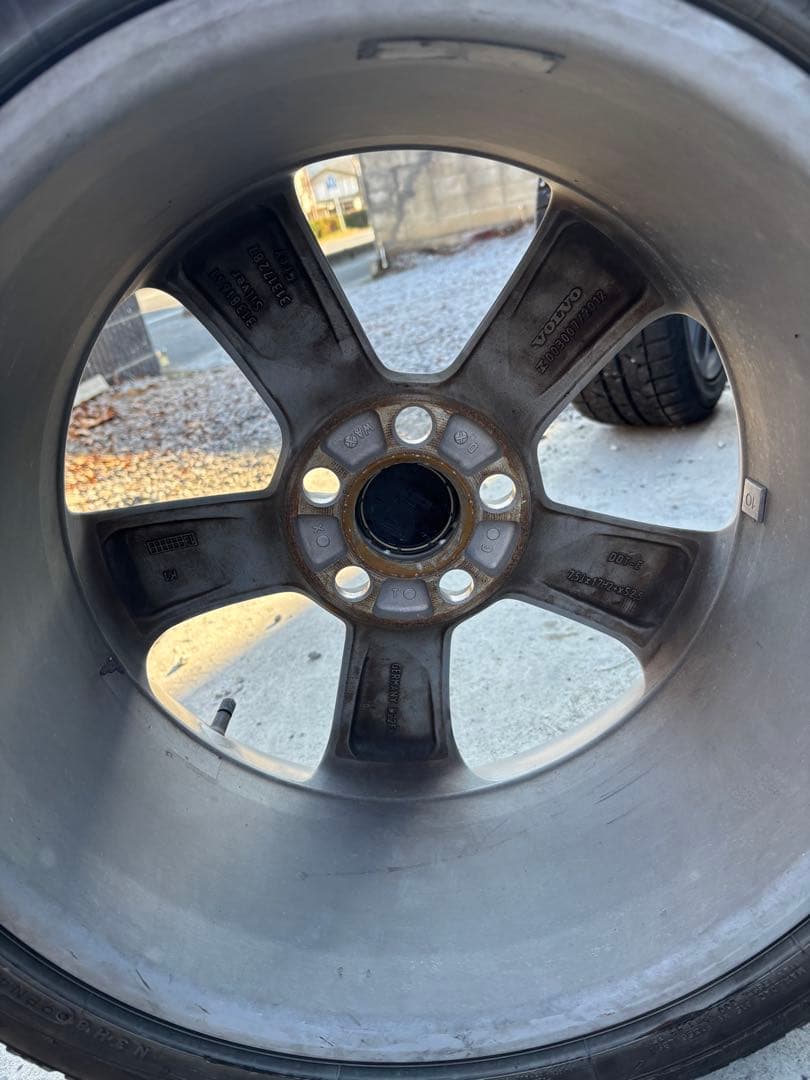 VOLVO純正ホイール スタッドレス V40 ホイールナット付き