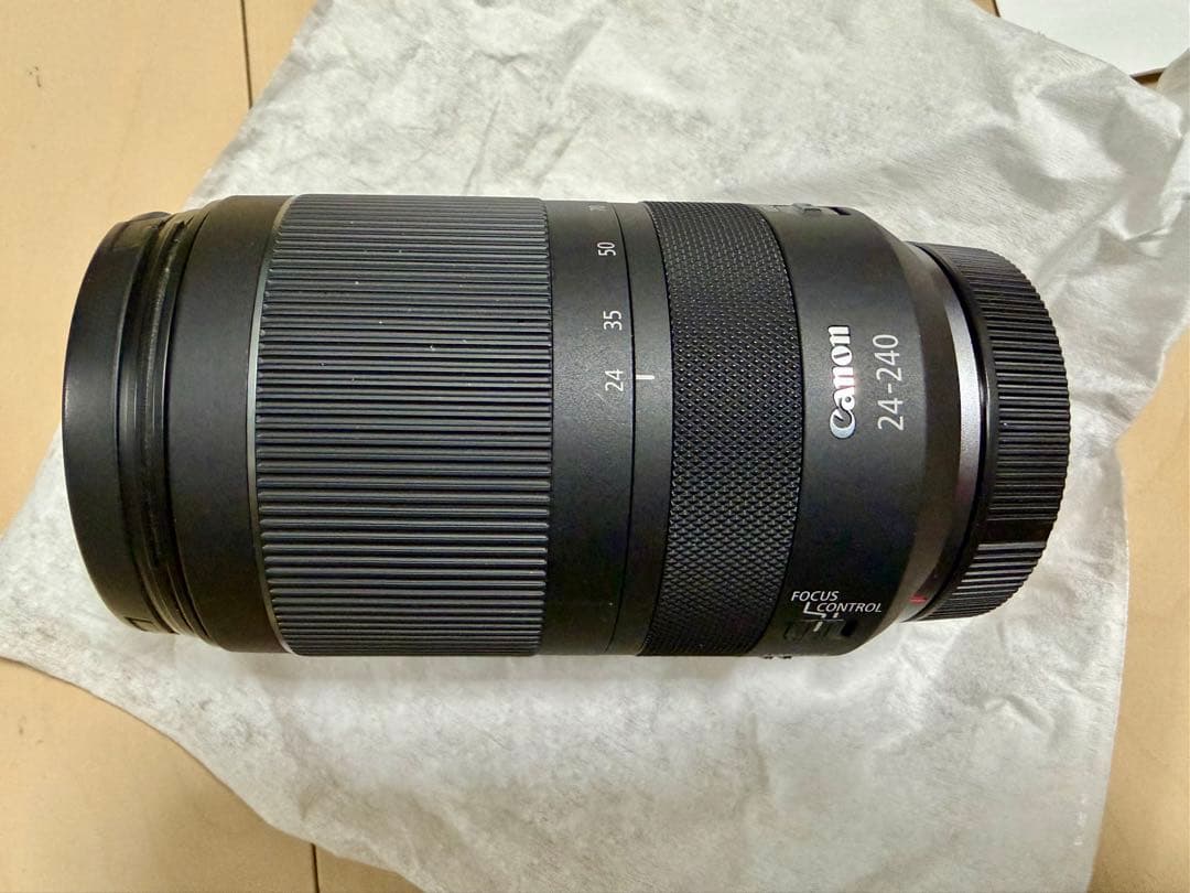 新品同様Canon RF 24-240mm F4-6.3 IS USMレンズ