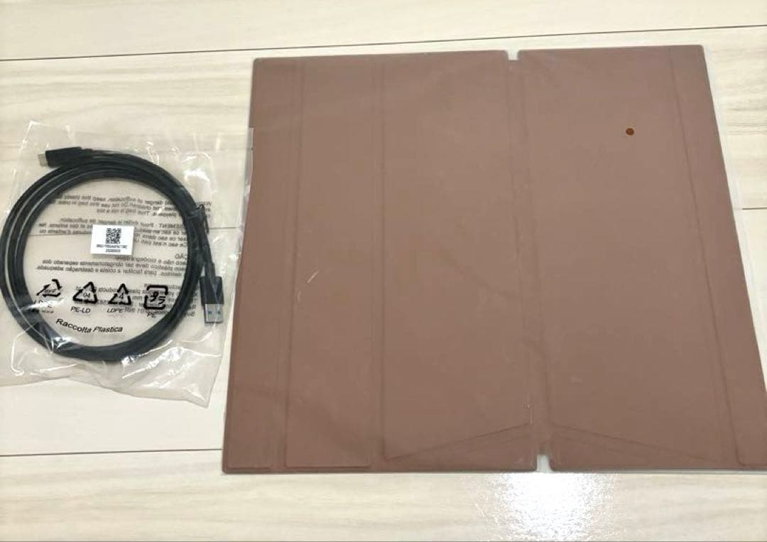 【たらいがに】ASUS MQ13AHポータブル有機ELディスプレイ