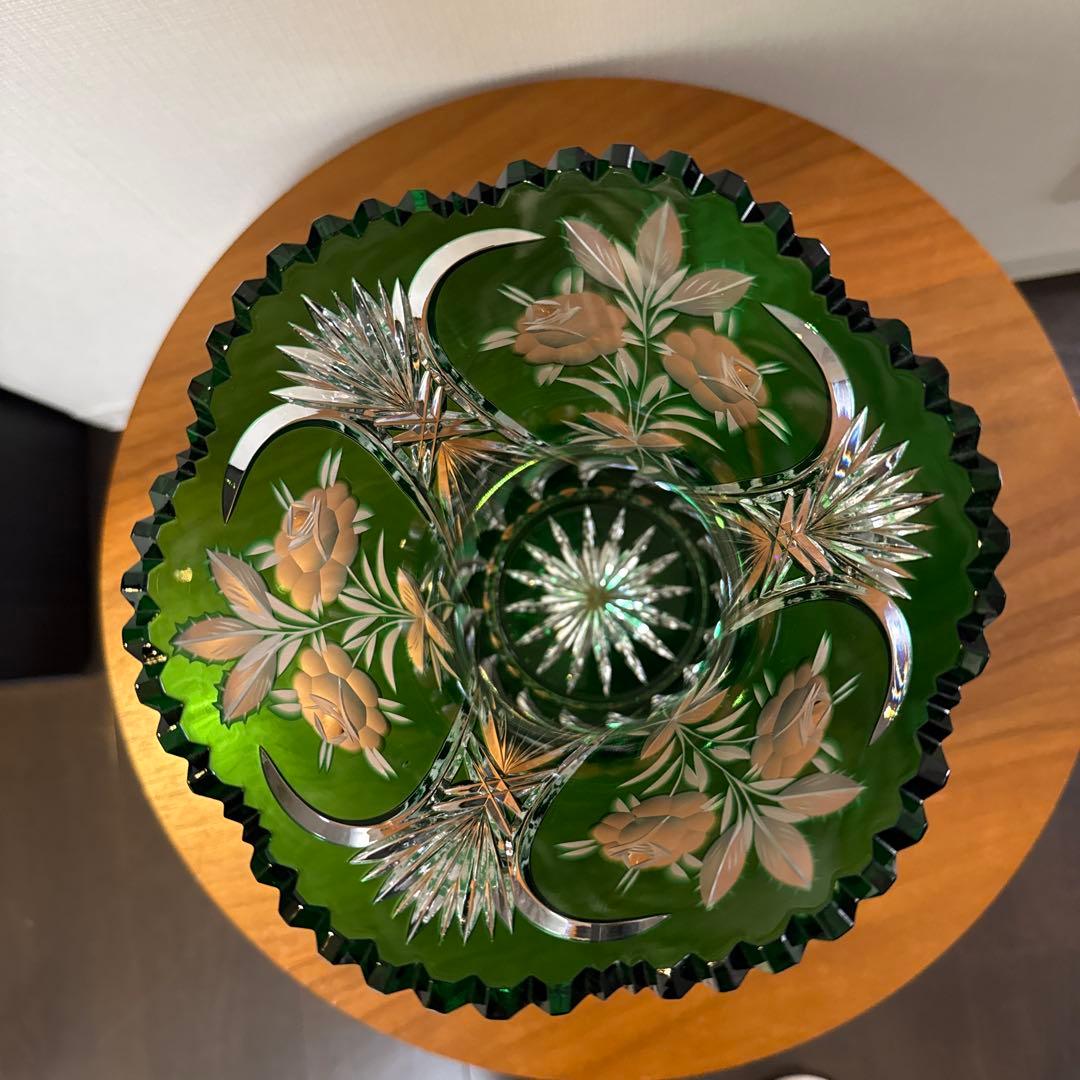 ドレスデンクリスタル グリーン ガラス 花瓶 フレア型