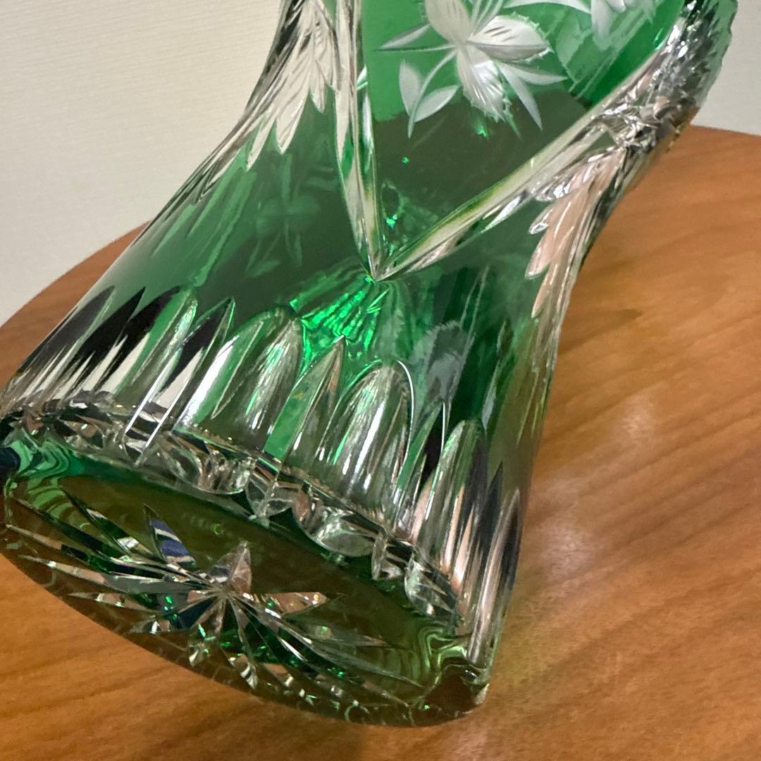 ドレスデンクリスタル グリーン ガラス 花瓶 フレア型