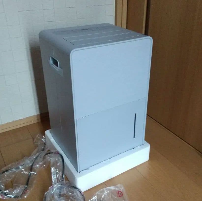 ☆お値下げしました☆ 除湿器　 YAMAZEN　 ❮１回のみ使用 ❱