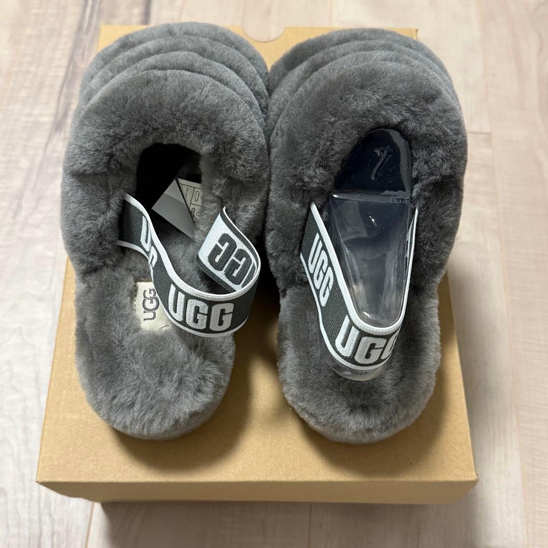 【未使用】UGG フラッフ イヤー スライド ファーサンダル 24cm