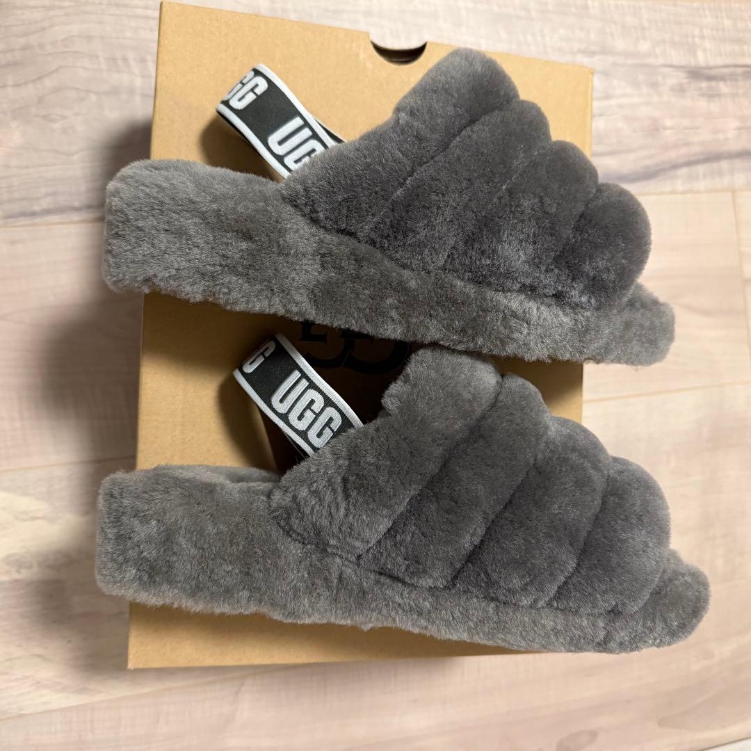 【未使用】UGG フラッフ イヤー スライド ファーサンダル 24cm