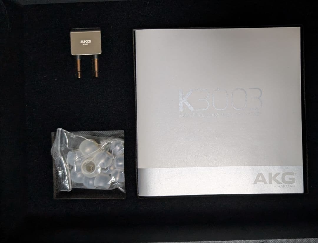 イヤホン AKG K3003