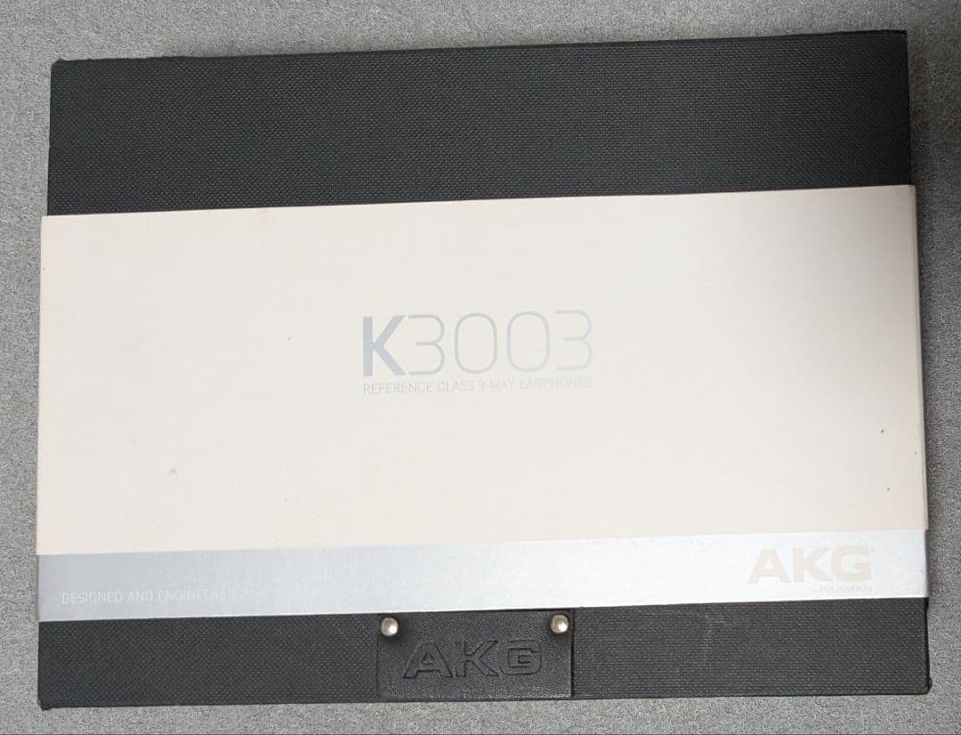 イヤホン AKG K3003