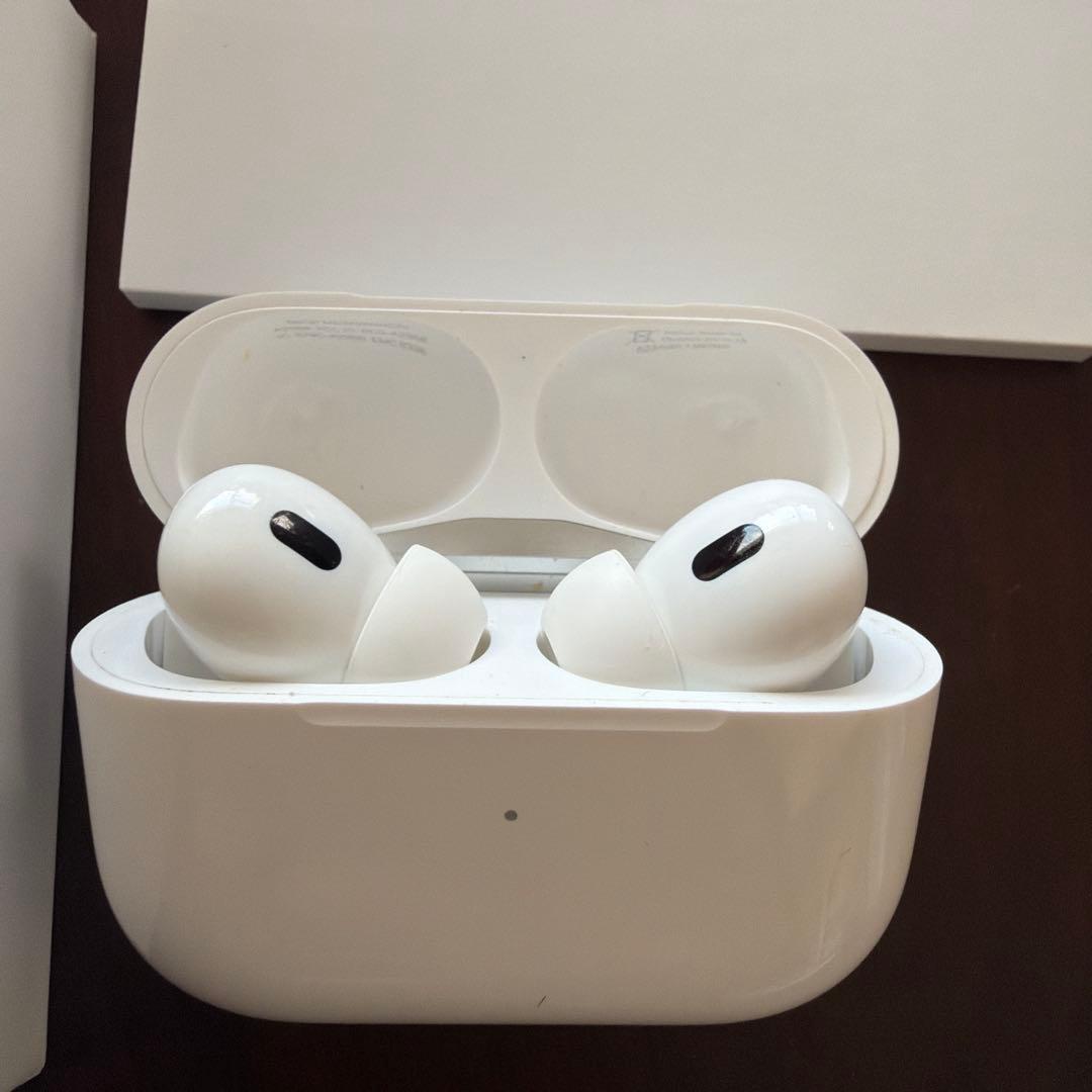 Airpods Pro2 (USB Type-C) ケース付き