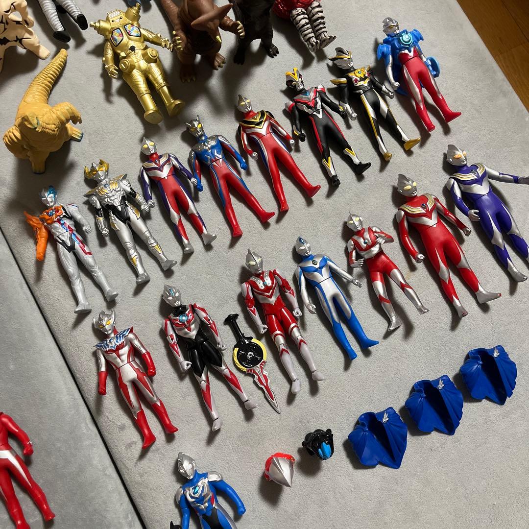 ウルトラマンソフビ　59体　マント３つ付き★