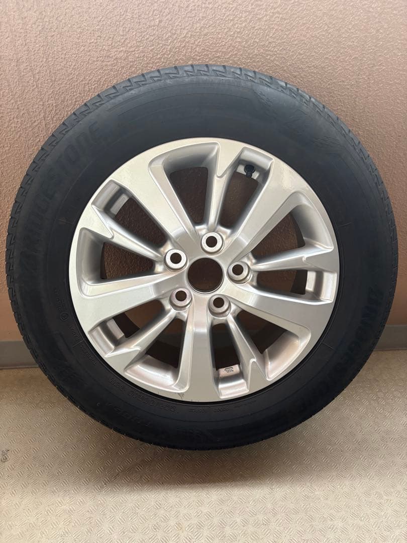 トヨタ ヤリスクロス純正アルミホイール・タイヤ1本セット 205/65R16