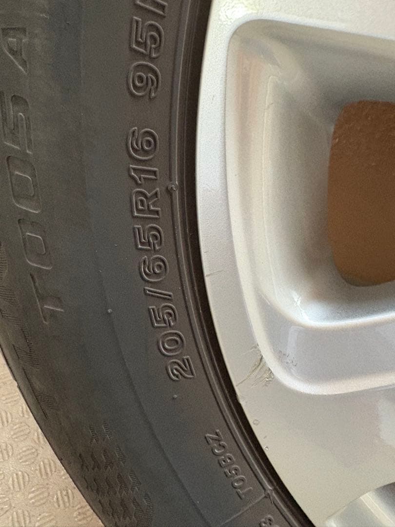 トヨタ ヤリスクロス純正アルミホイール・タイヤ1本セット 205/65R16