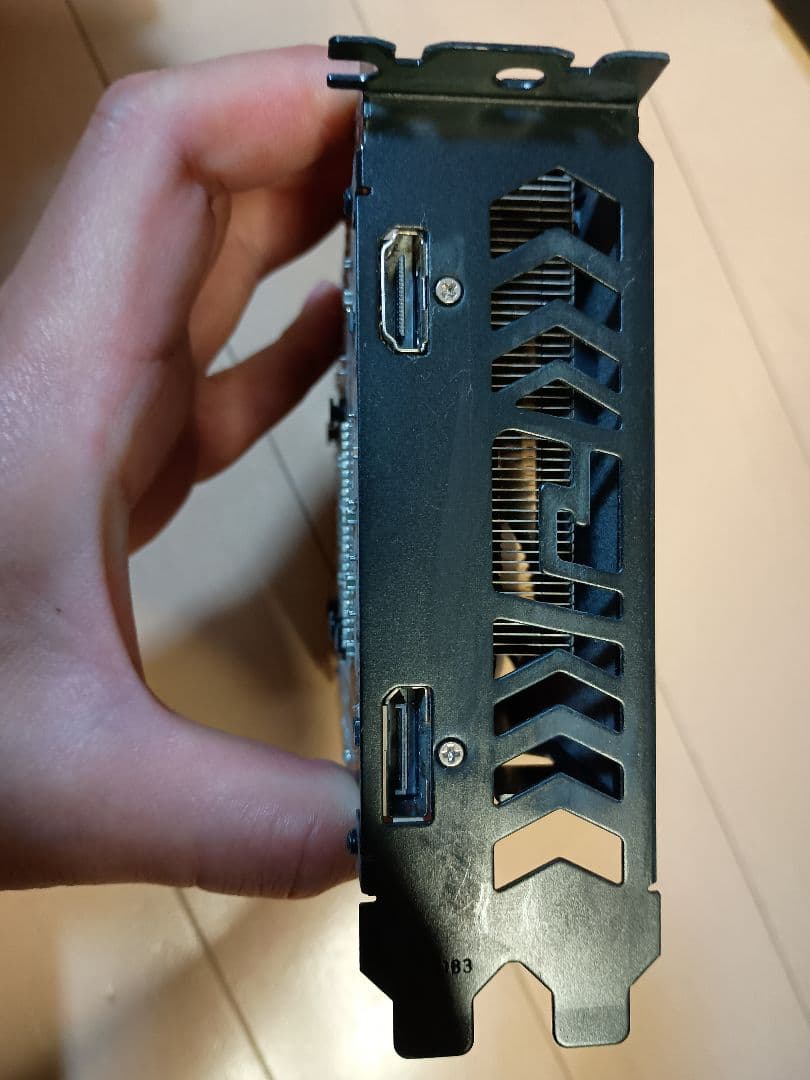 玄人志向　RD-RX6500XT-E4GB/SF　一部改造品