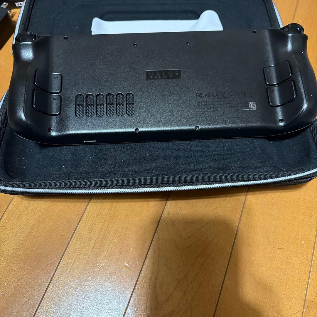 Steam Deck - 1TB OLED、充電器、ドック付き