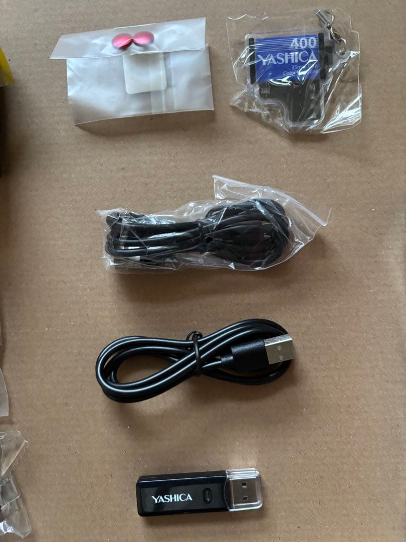 未使品/新品近YASHICA FX-D300 デジタルカメラ セット