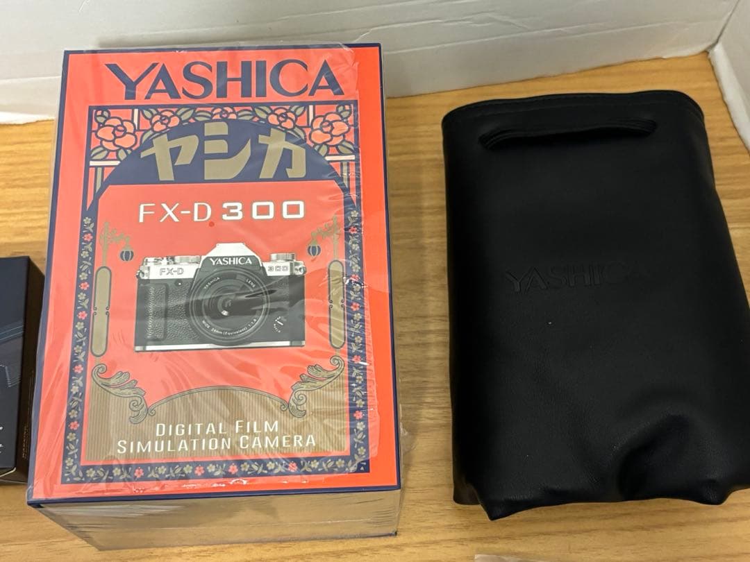 未使品/新品近YASHICA FX-D300 デジタルカメラ セット