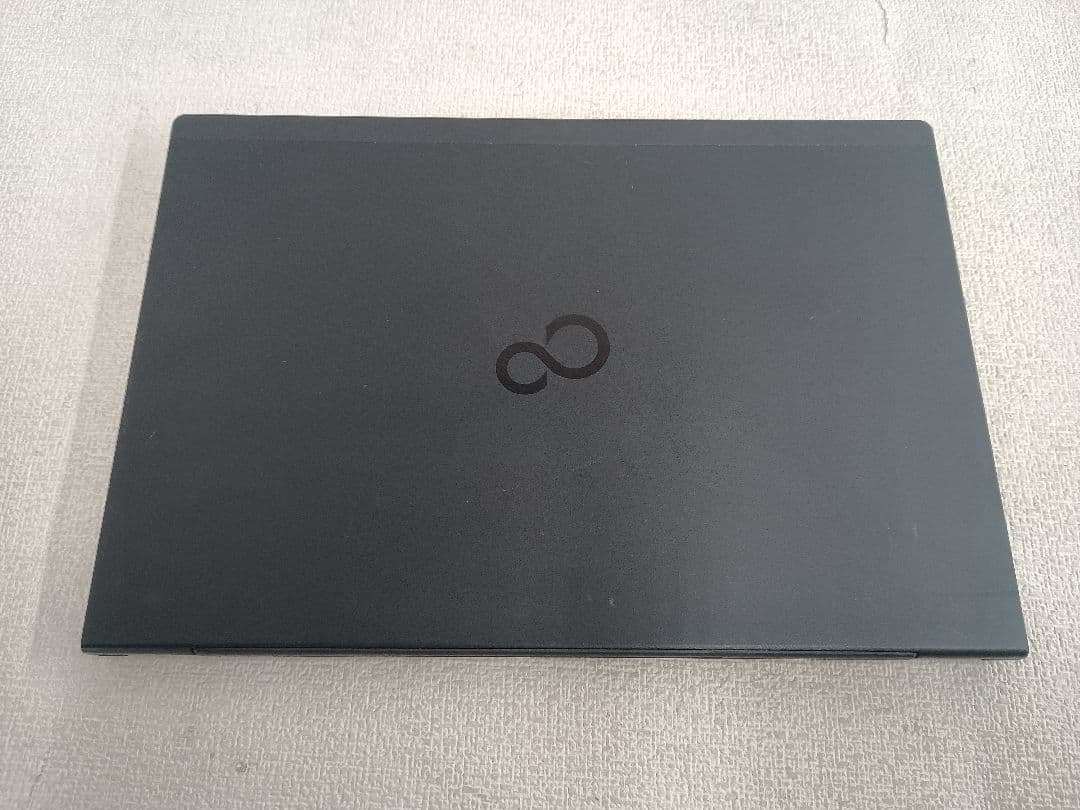 富士通 LIFEBOOK UH93/B3 Intel Core i7